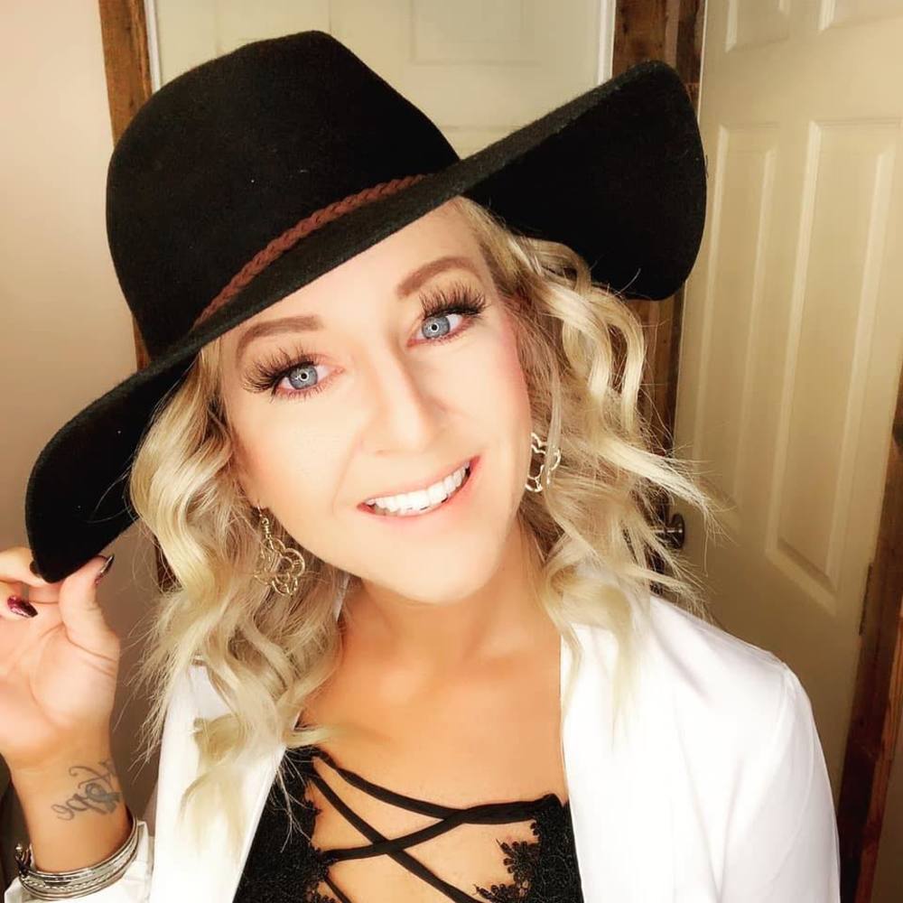 Meet your Posher, Kacie